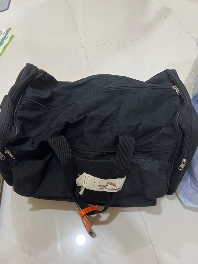 Bag‑Free Travel Is Exploding on TikTok — Here’s How to Pull It Off image 38 Velvet Voyage